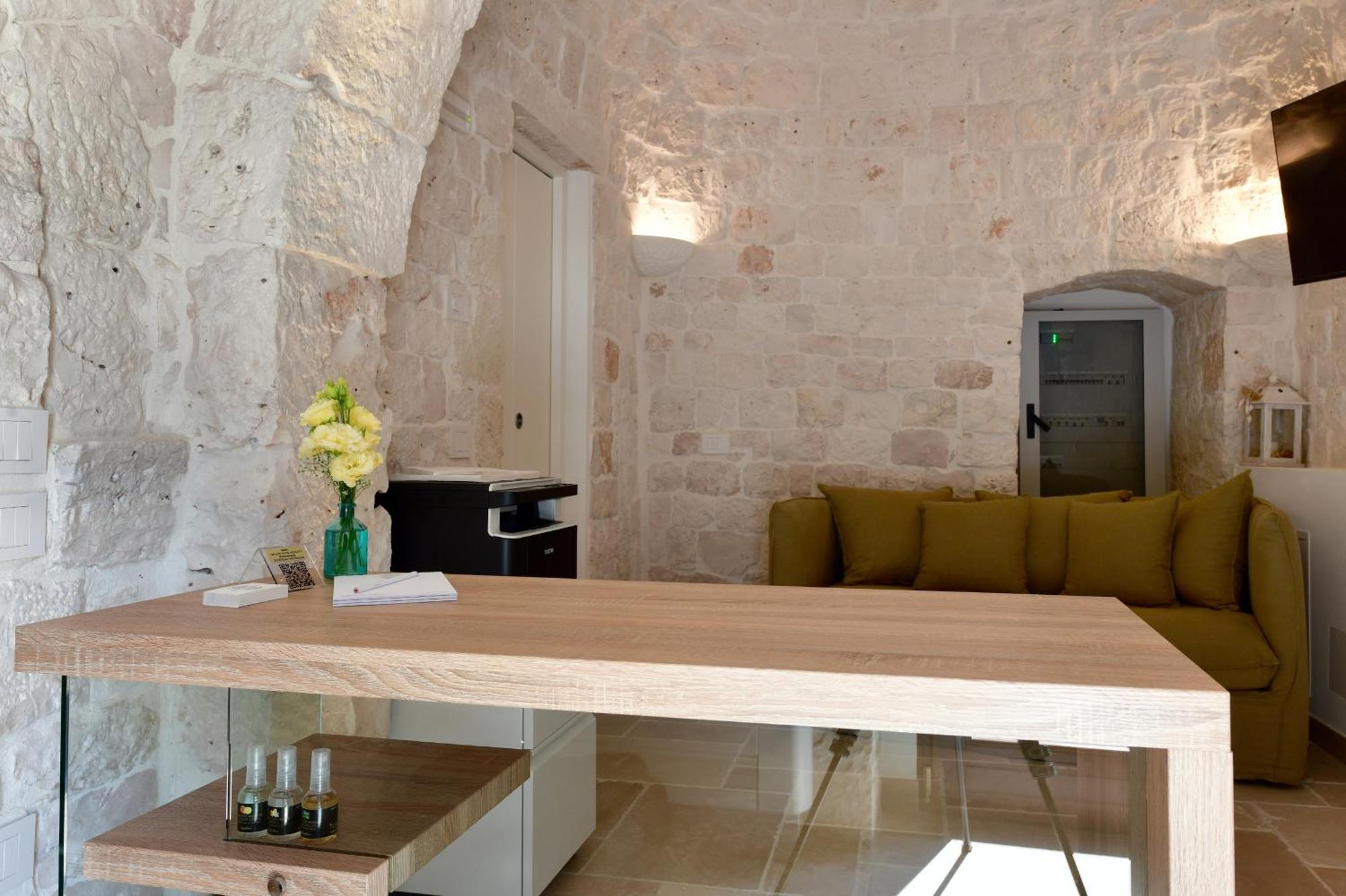 Lamarossa Trulli & Suites Antonelli Exterior foto