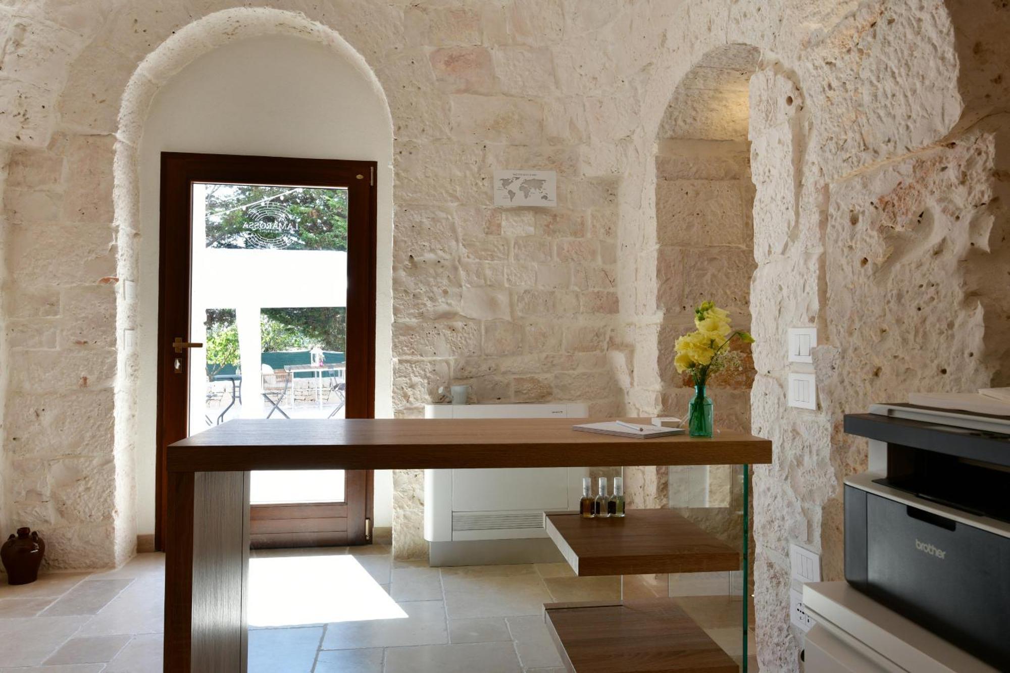 Lamarossa Trulli & Suites Antonelli Exterior foto